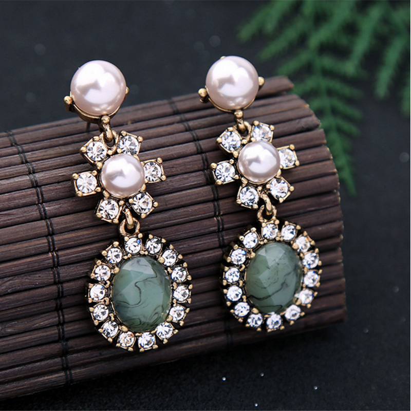 Minimalist Pearl Floral Dangle Earrings